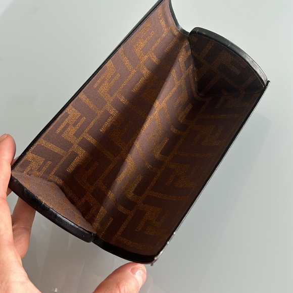 Fendi glasses case - Picture 4 of 5